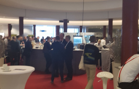 Foyer der Stadthalle in Bielefeld mit OMKB 2019 Teilnehmern